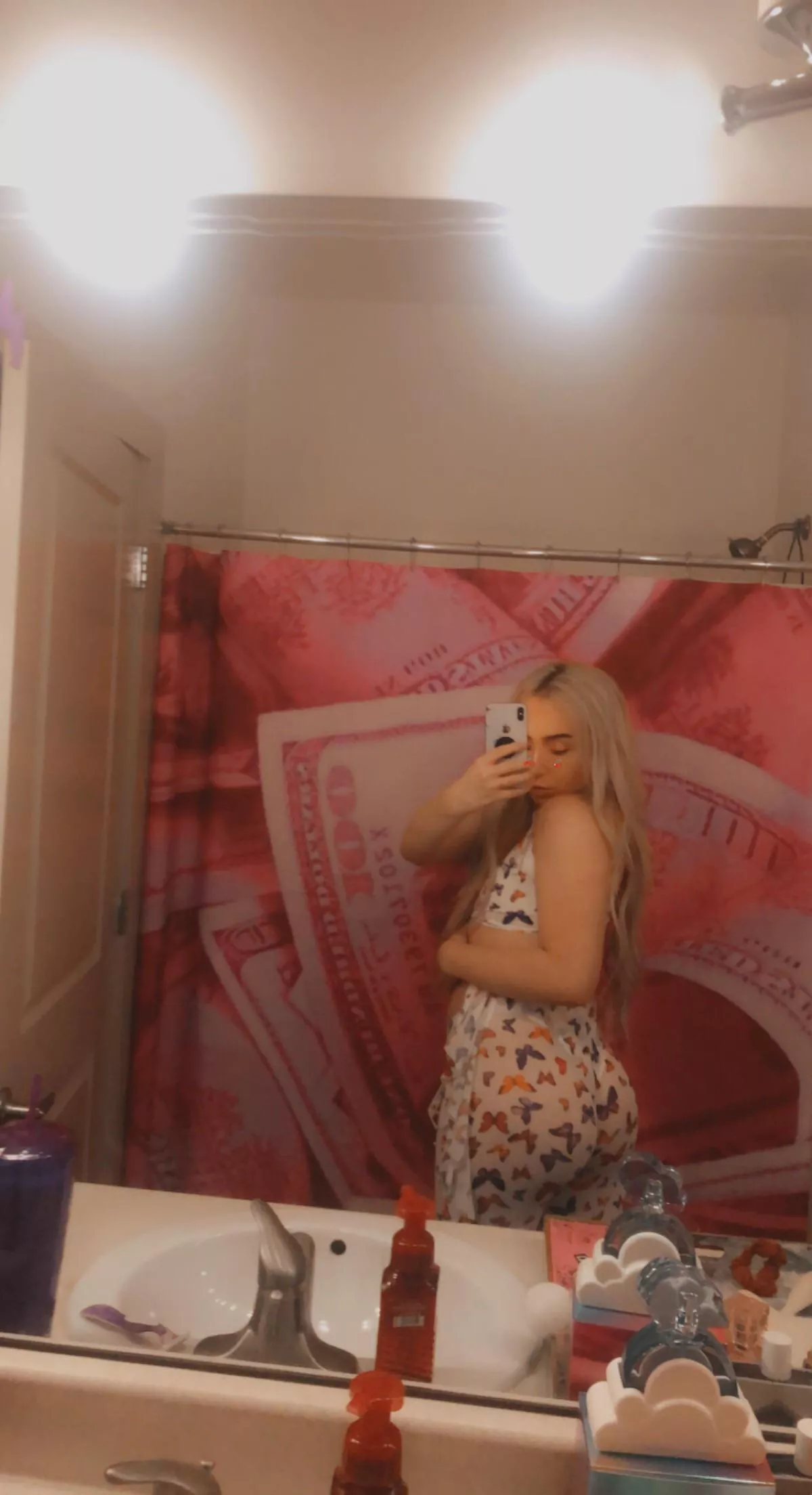 🦋🦋🦋🦋 posted by princesszoeymia