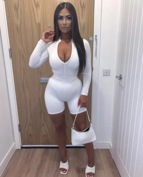 🤌🏼 by BlueFish58