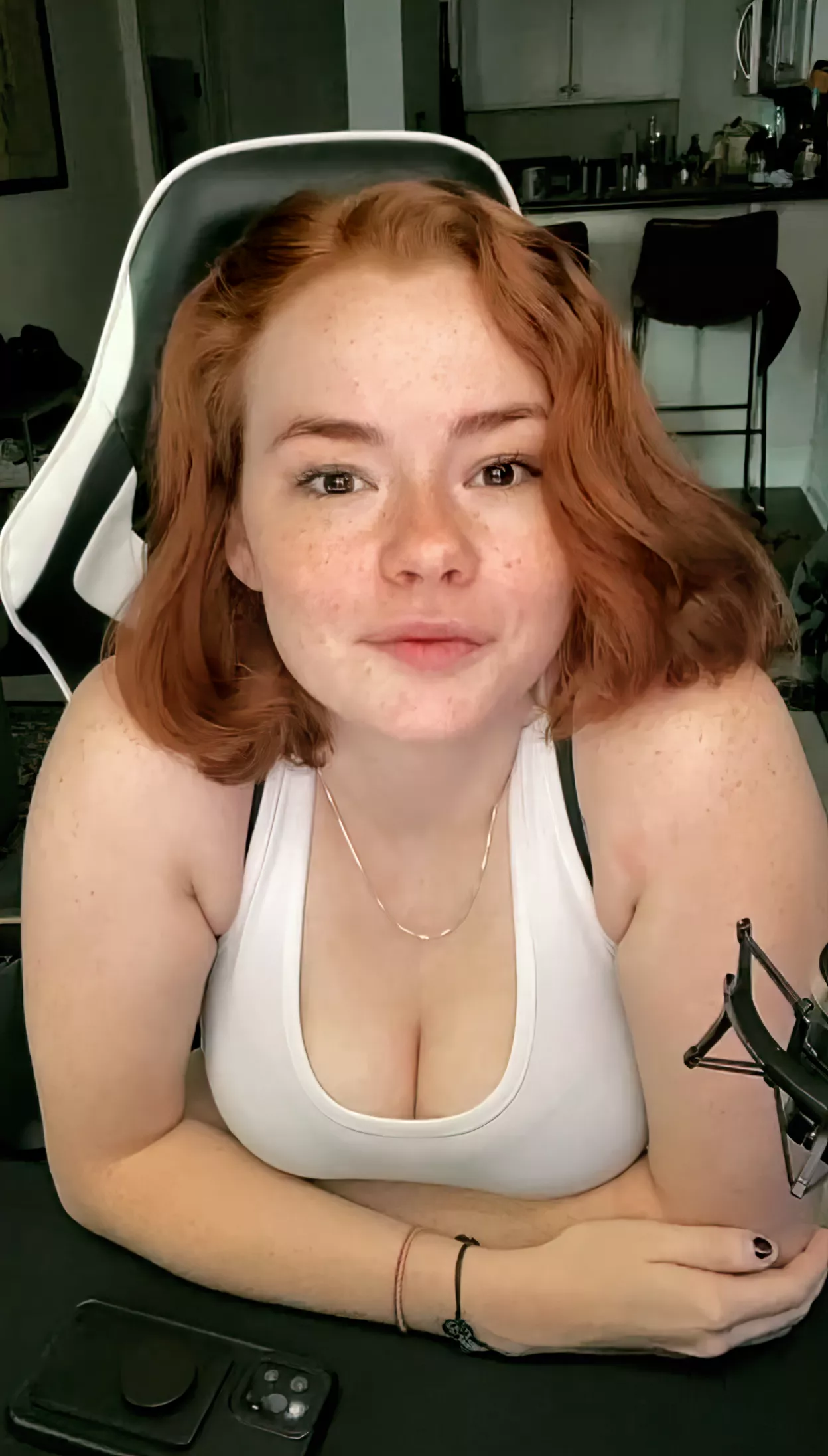 😊 posted by IlyaHawkin