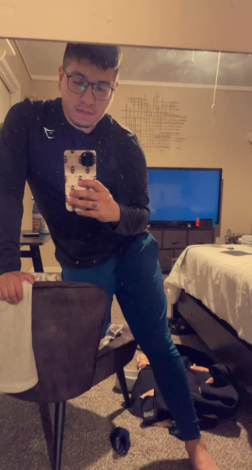 😎👉🏽👈🏽 by ExtraComb6357