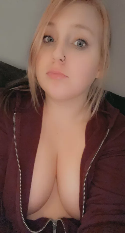 🍒💋 by ghiblikittenn