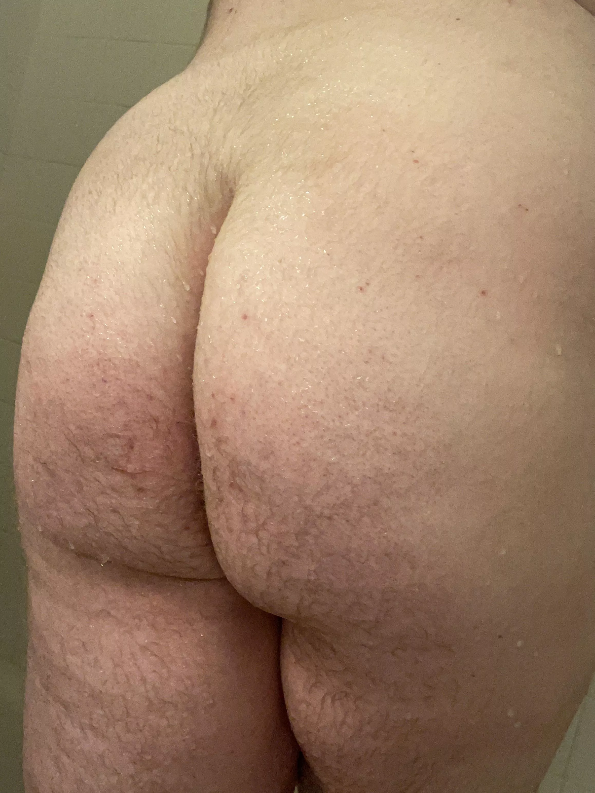 🍑🍑 posted by MrBkillaaa