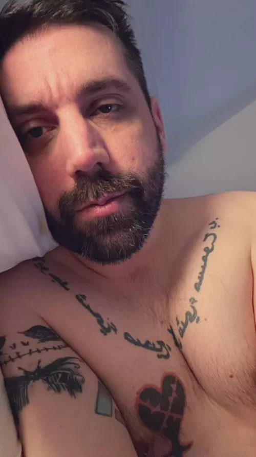 😴😴 by alariz83