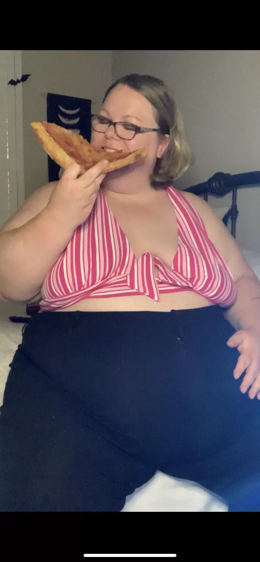 👅👅👅 posted by ThatFatStonerBabe