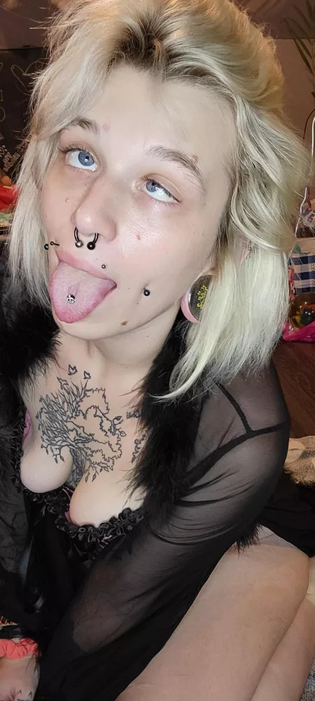 《♡》 by waifuxkitten