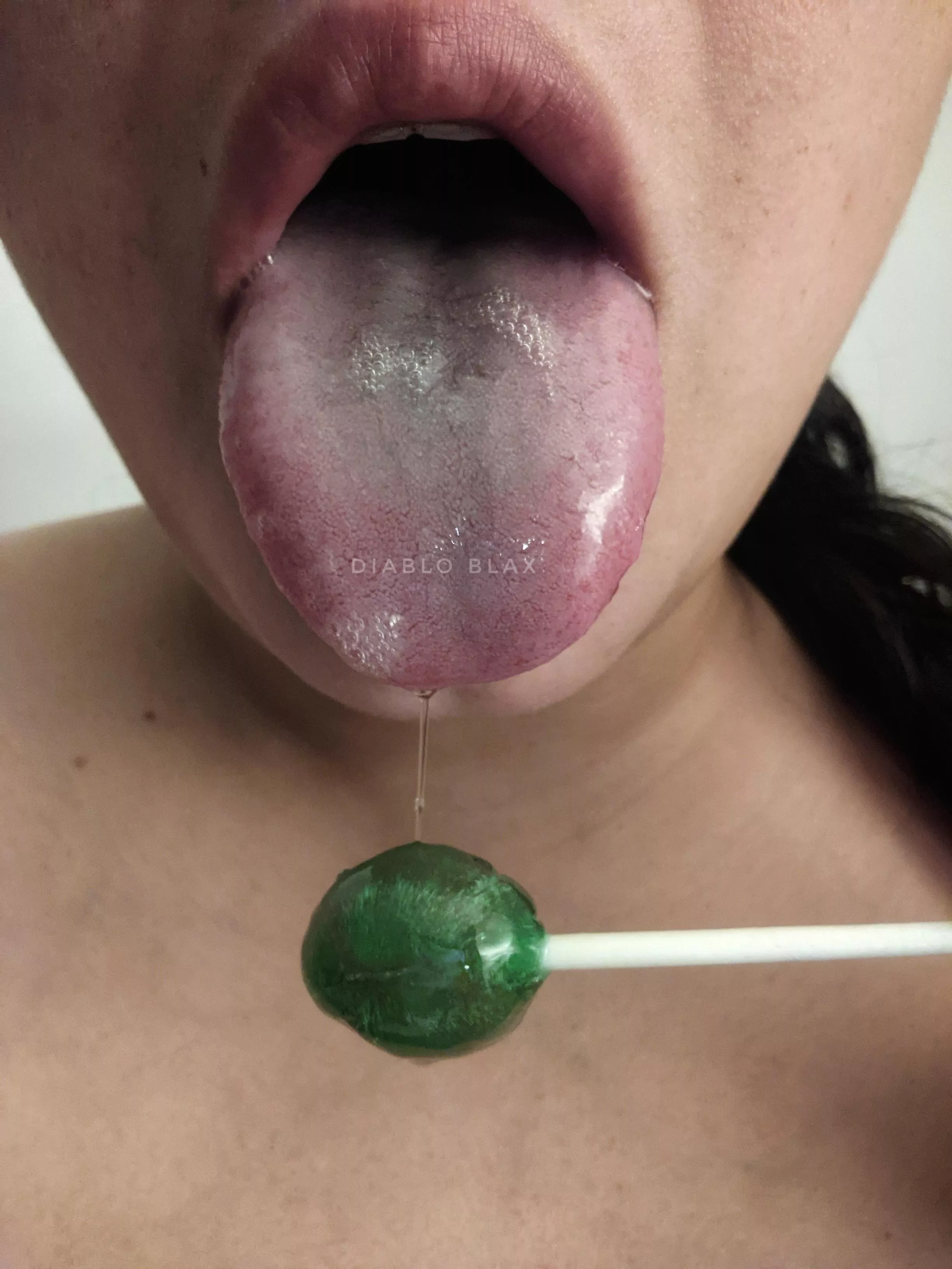 🤤🍭 posted by DiabloBlax