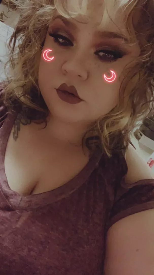 😘😘😘😘 posted by MrsFourTwenty