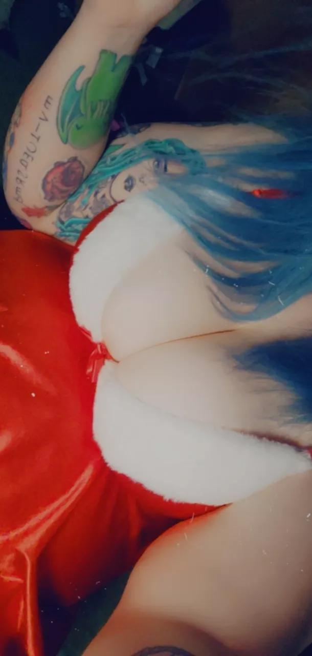 😈💦🎁 posted by LyssaLove995