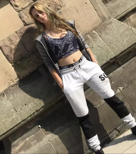 🍒🥵 by h_thompson9677