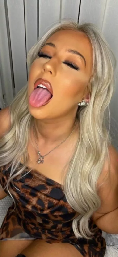 😉 by Hopeful_Tourist_8139