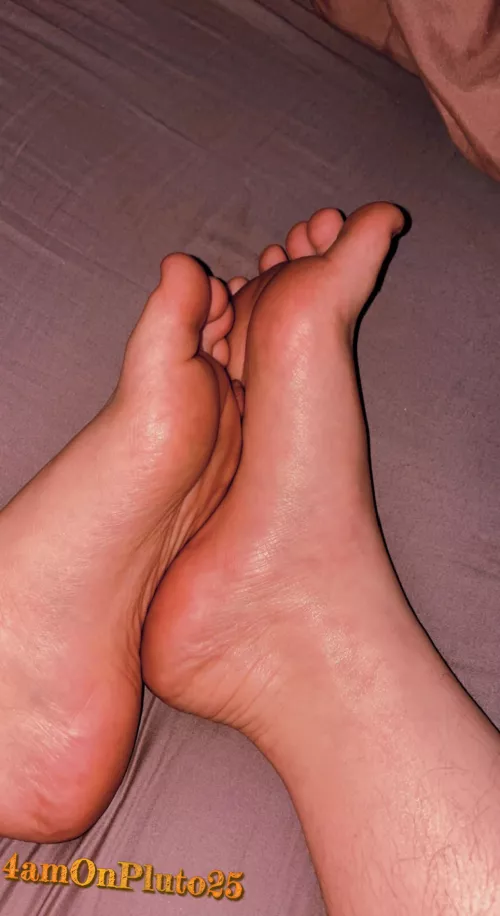 😘😘😘😘 by 4amOnPluto25