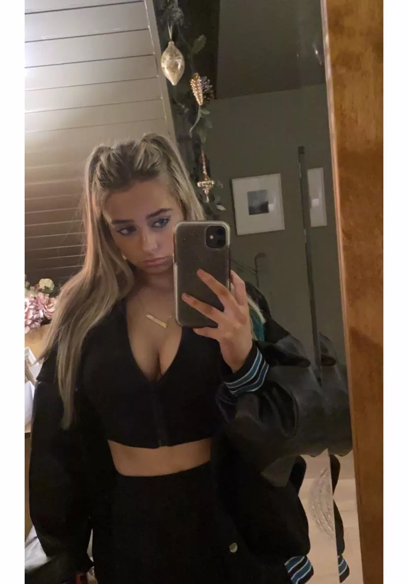 ❤️ posted by xbshejajzbbz