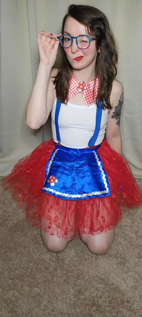 :) posted by naughtylulu947