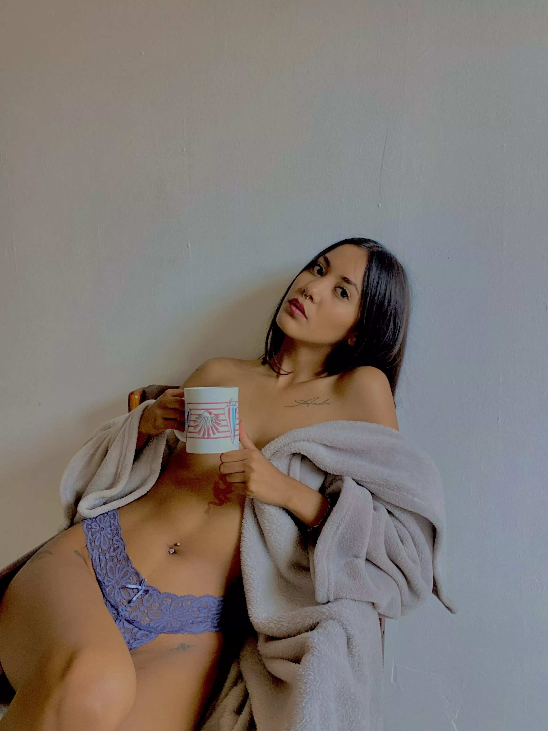 👀👀👀 posted by Canelafinaaa