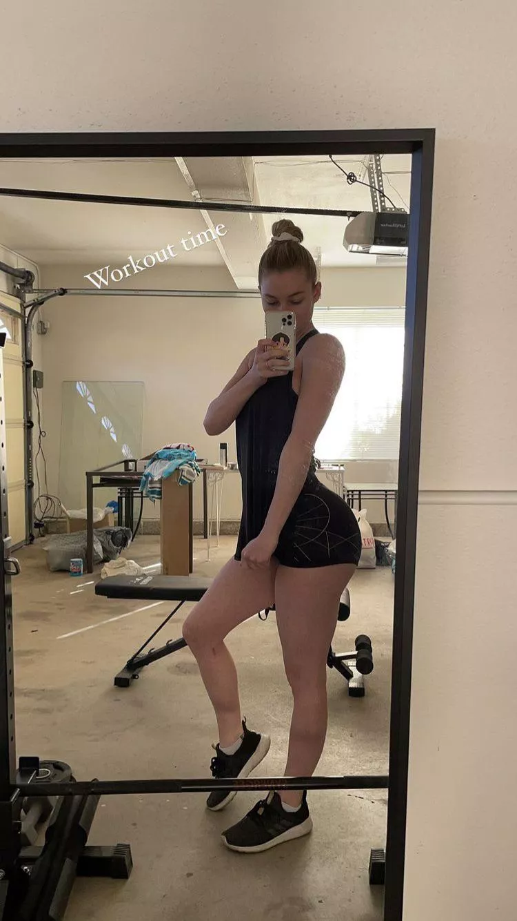 🍑🍑🍑 posted by B1GRED10