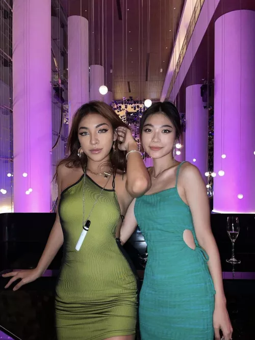 🇨🇳 by YouShouldCryMore