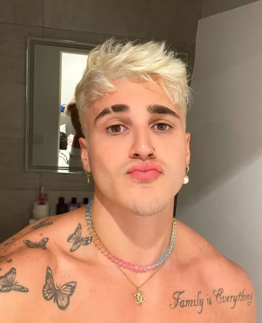 🤍 posted by bistomasto