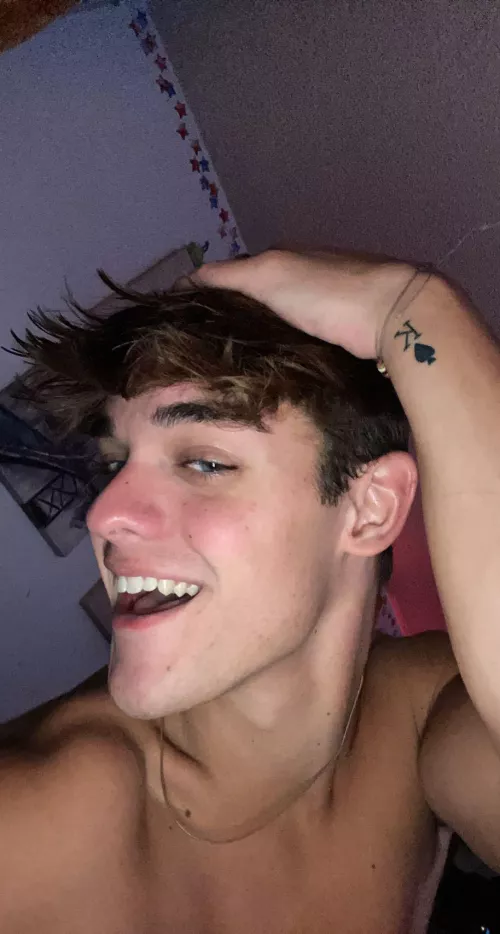 🕺🏽😁 by jerrythefairy69