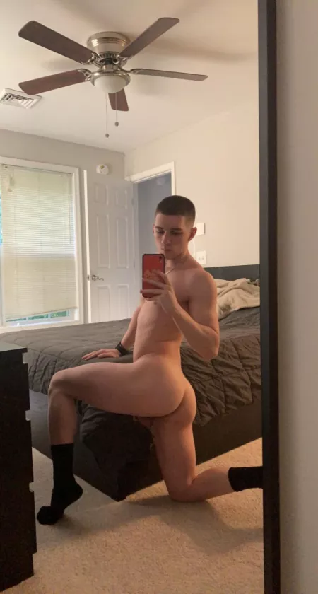 🍑🍑 by Gemalani