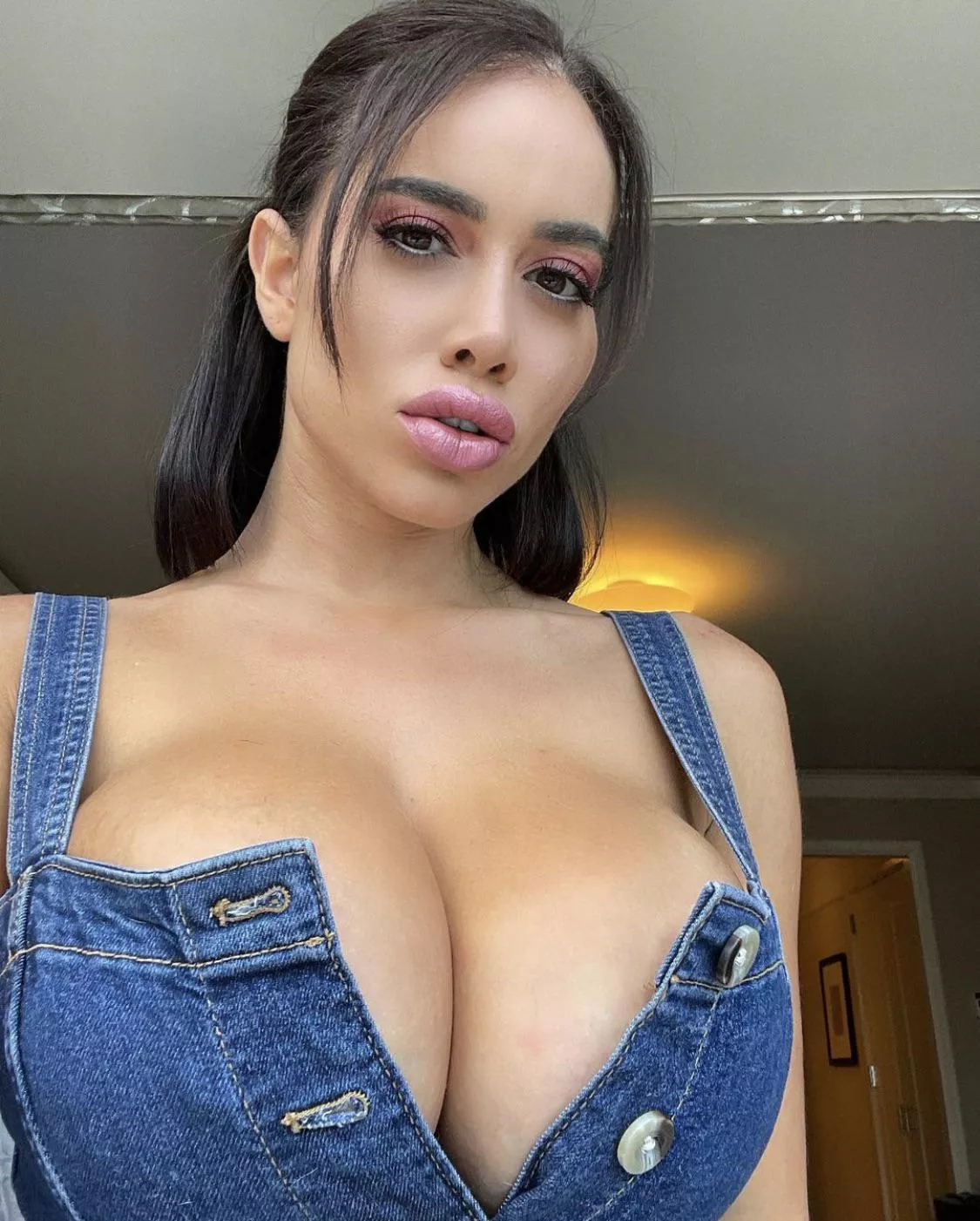 😘 posted by bobybobjoe