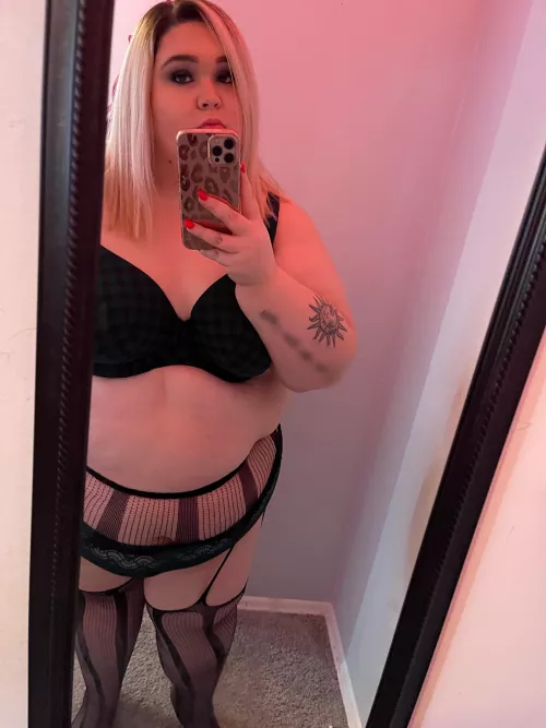 🌙 by Itsblondie100