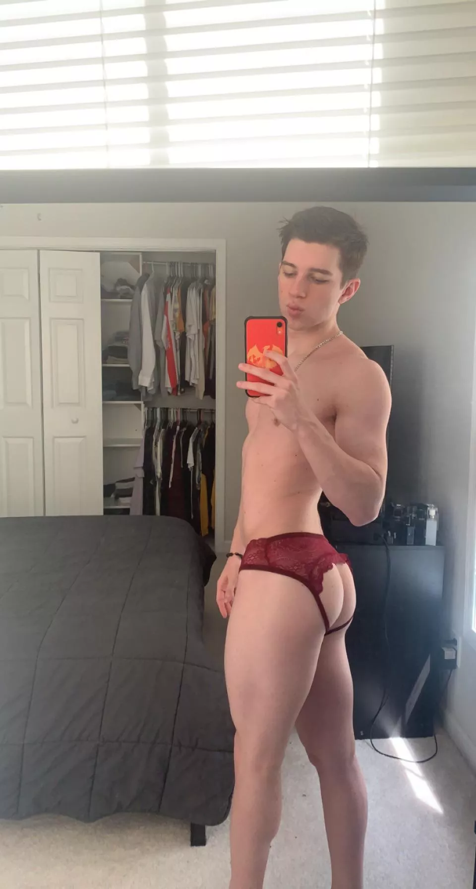 😋😈 posted by Gemalani