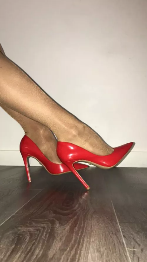 😌😌 by Apprehensive-Lab2983