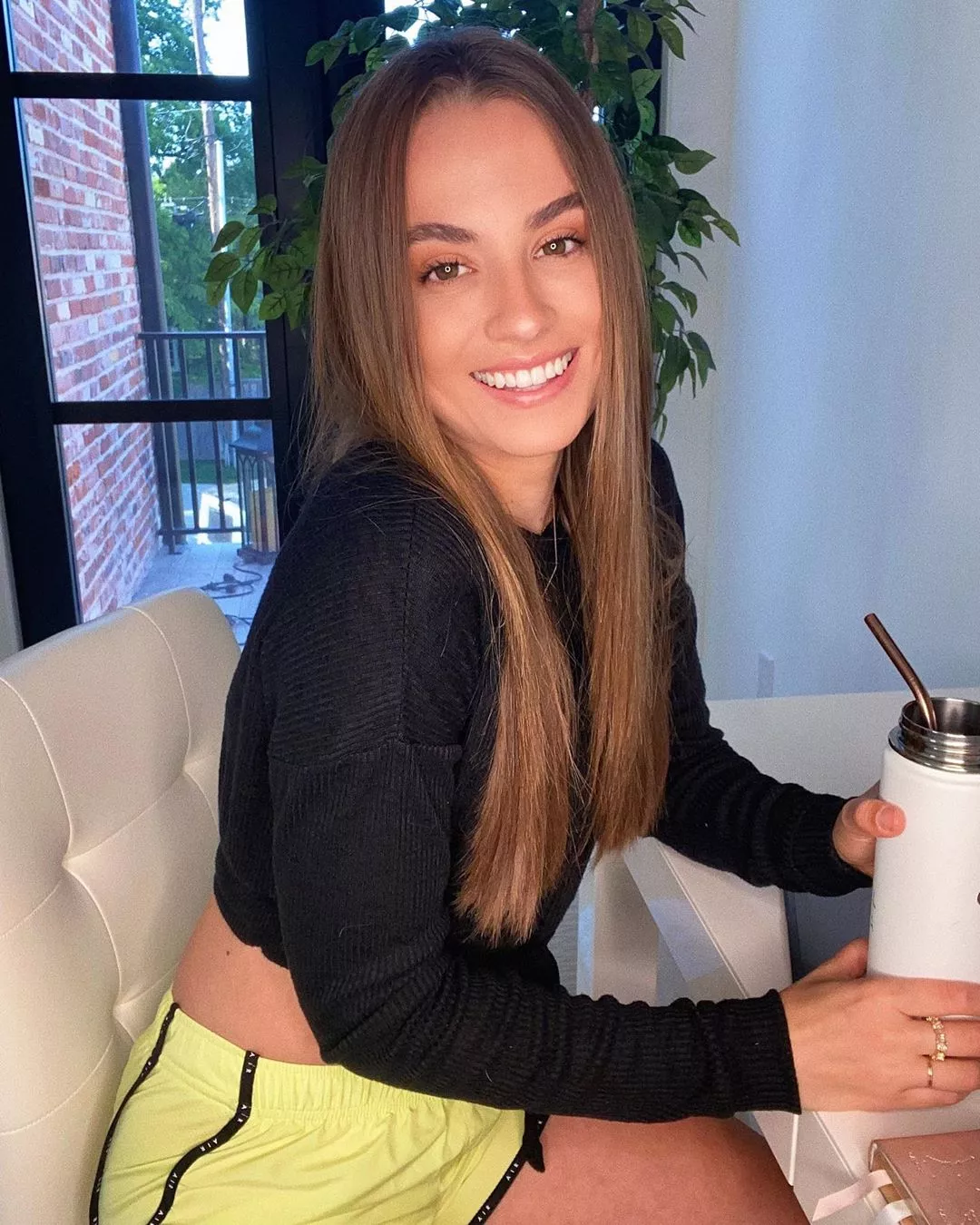 😍 posted by nf128