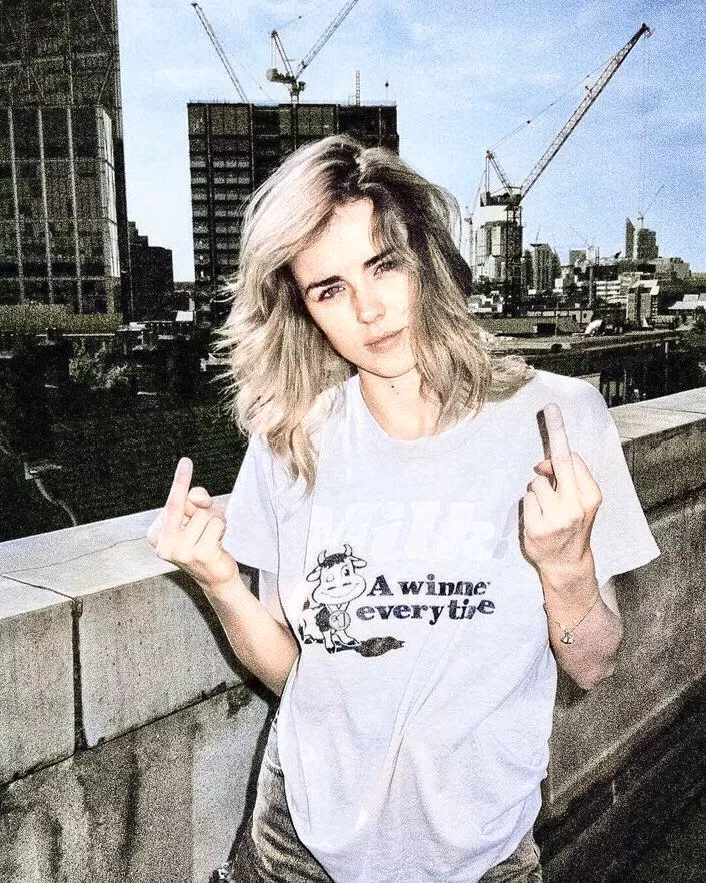 🖕🏼🖕🏼 posted by impulsive303