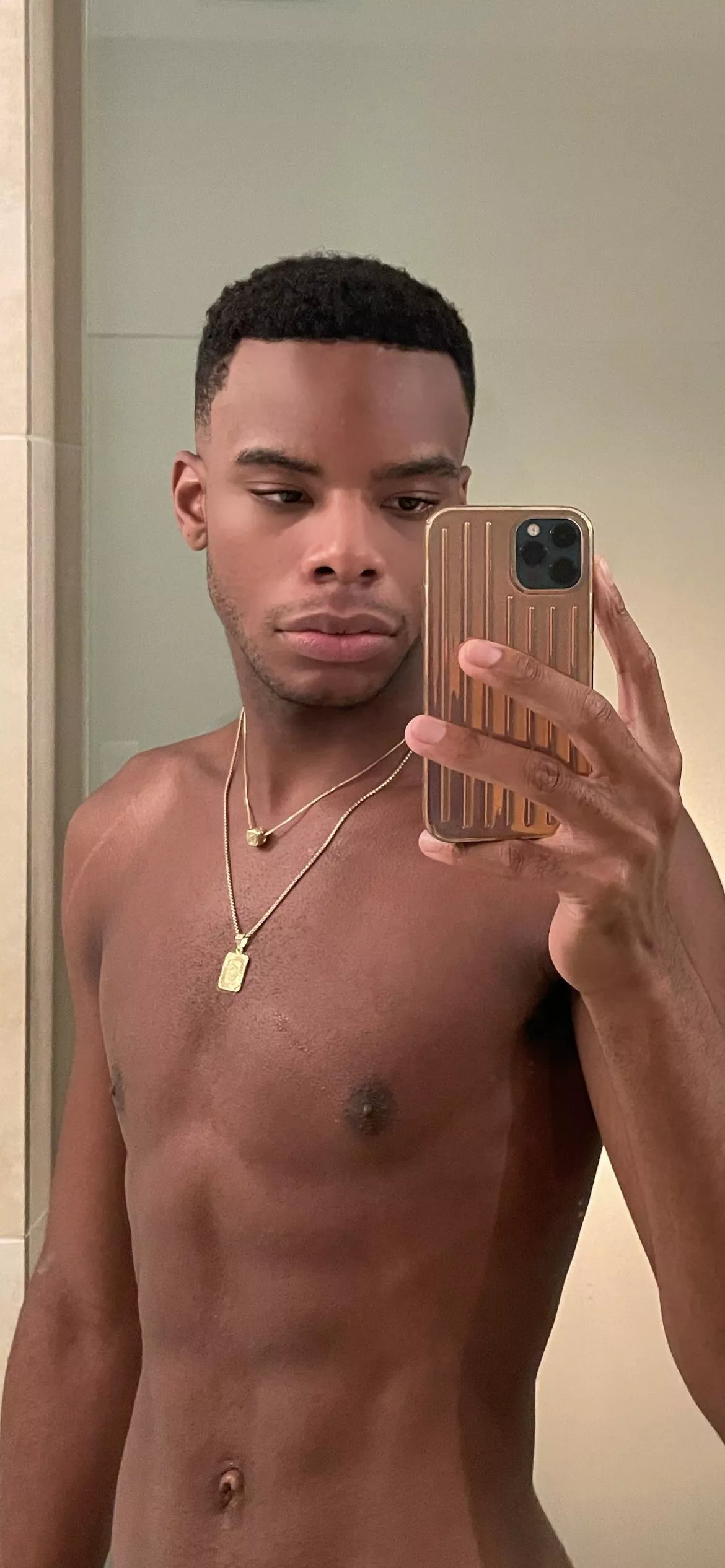 🙇🏾‍♂️ posted by charlie_antonio