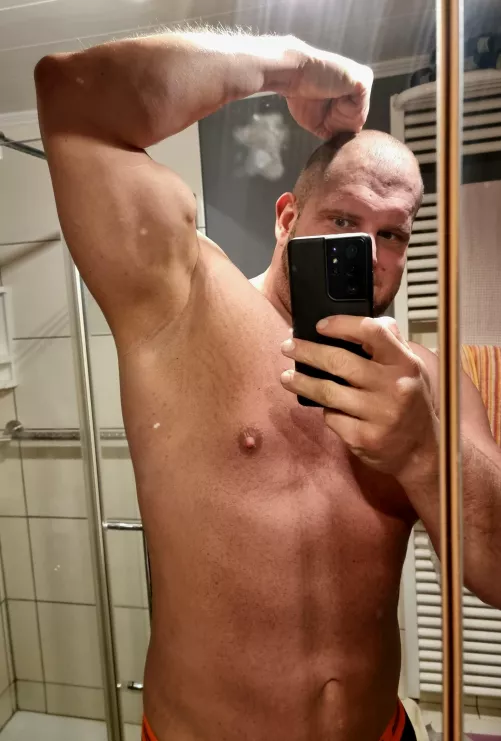 👋😉 by Wrong-Engineering-74