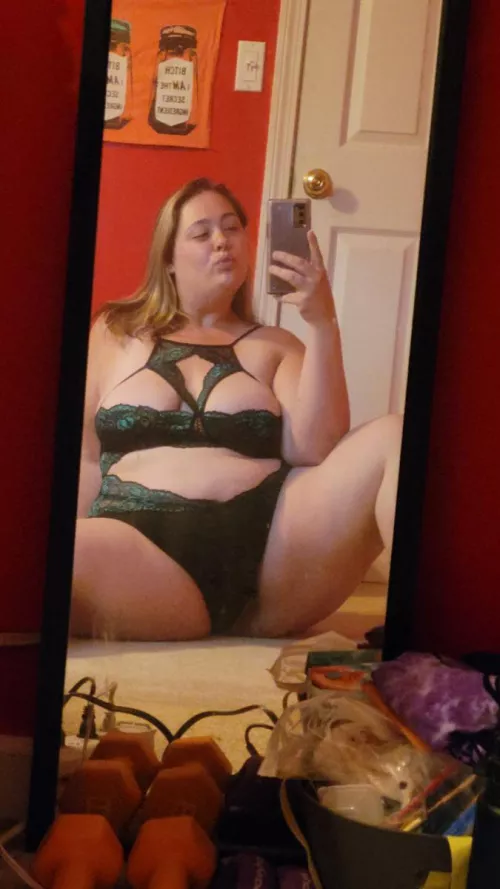 😘 by bedroombully9999