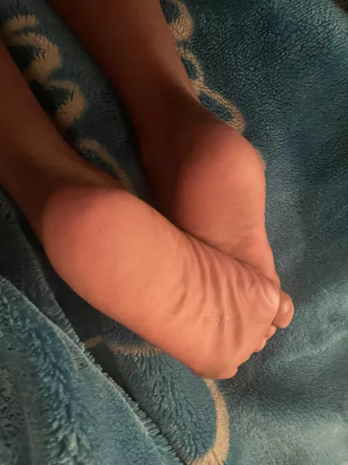 😍😍😍 by EbonyFeetCutie