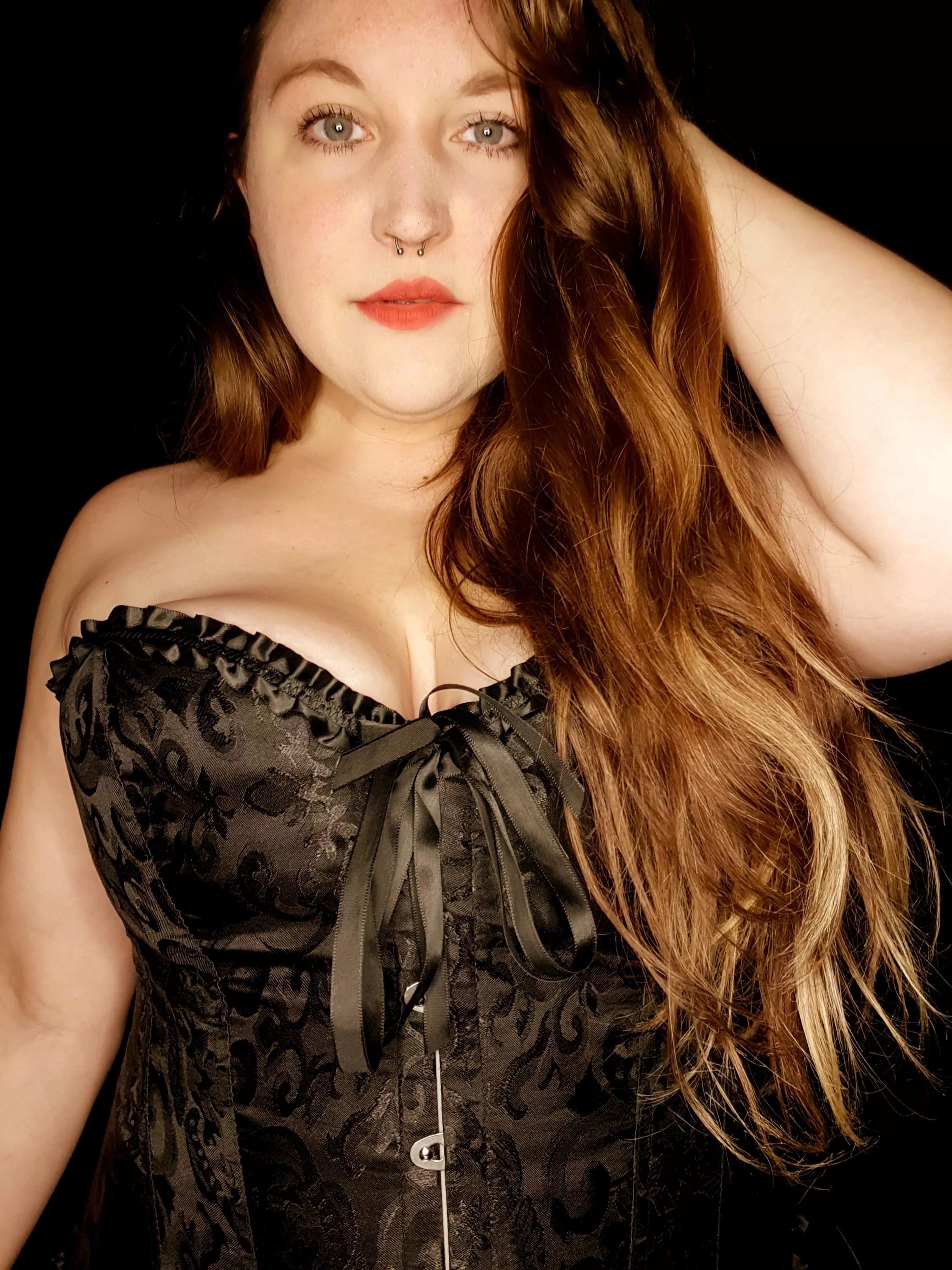 🥰😇 posted by scarletterotica86