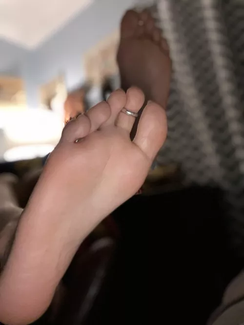 🤷🏽‍♂️ by Wonderboi1993