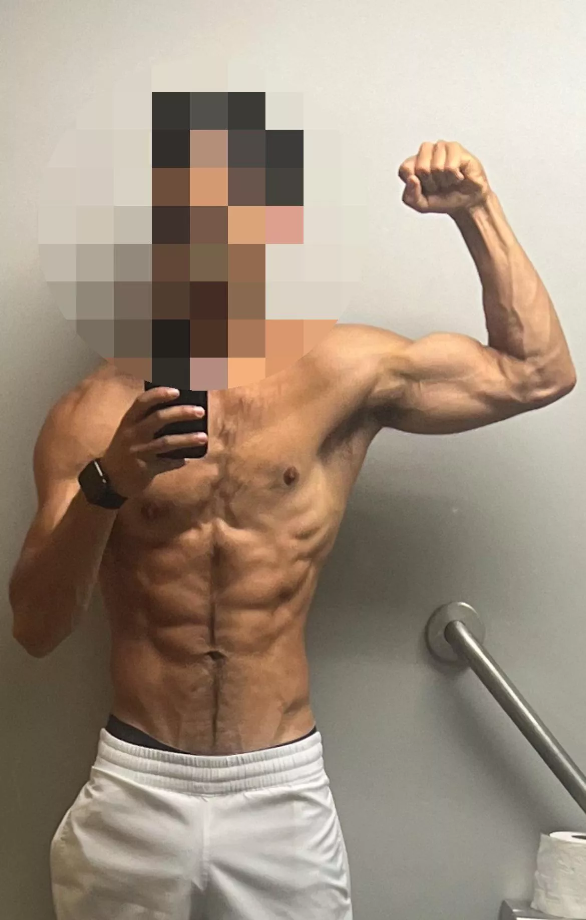 💪🏼 posted by johndoe5467