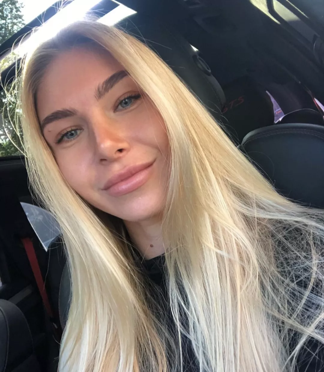 😪😠 posted by Tr0LLmannen