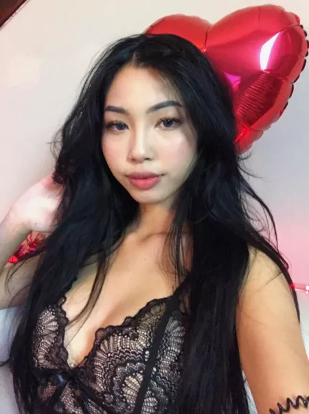 👄 by hornychilicorndog