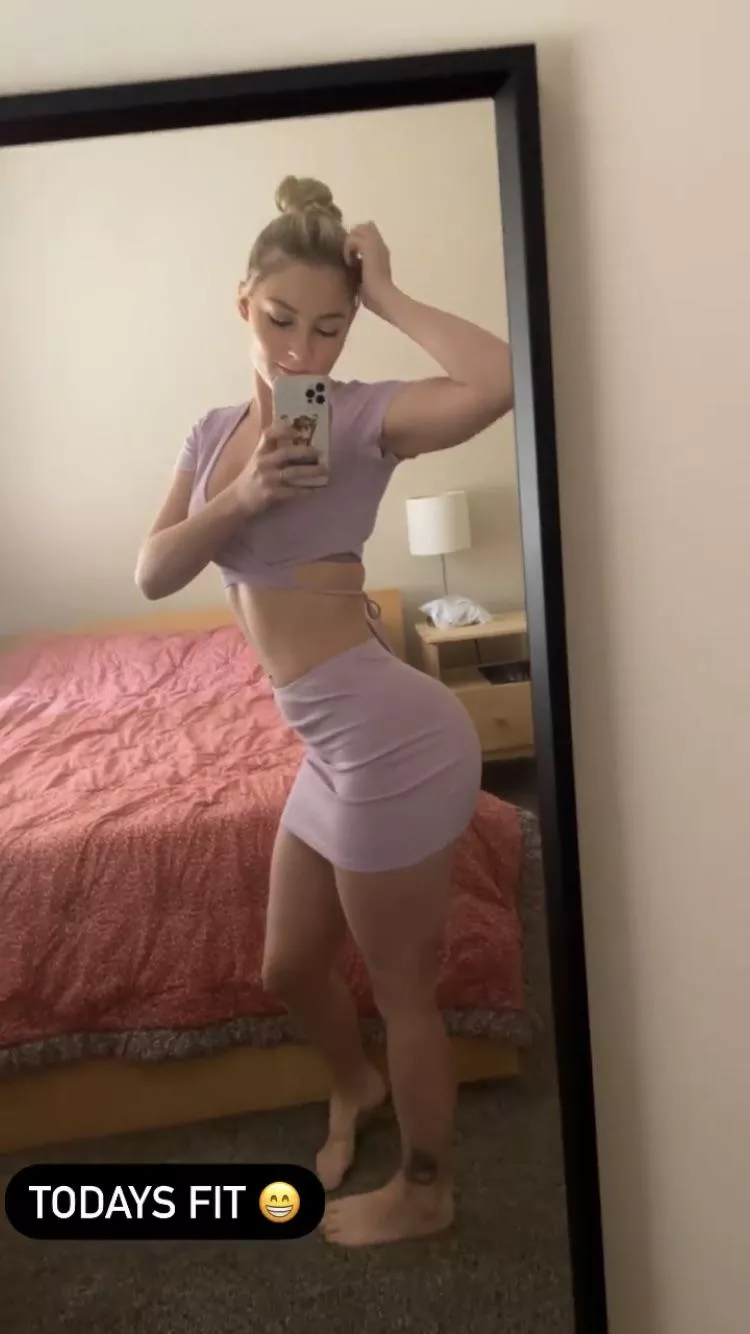 🤤🤤🤤 posted by EYEPLEADTHEFIF