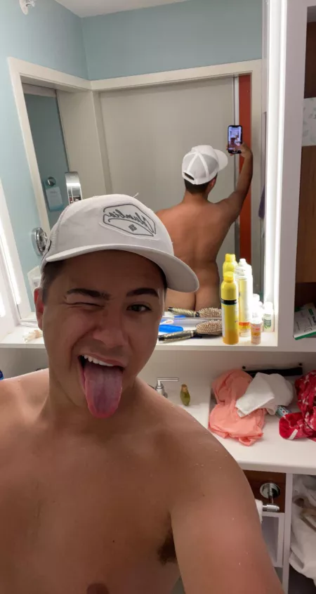 🤙🏽😜 by Liveandletlive18ml