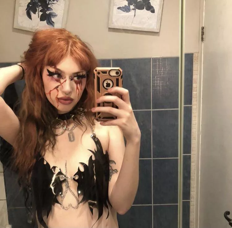 🖤♥️🖤 posted by daisyhayes