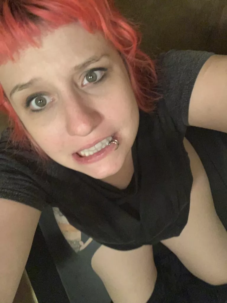 😬 posted by toxic_waste94