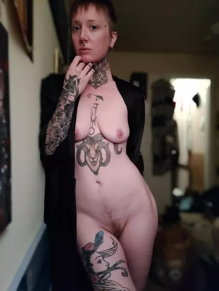 🥺👉👈💛🖤🌹 by labesofglory