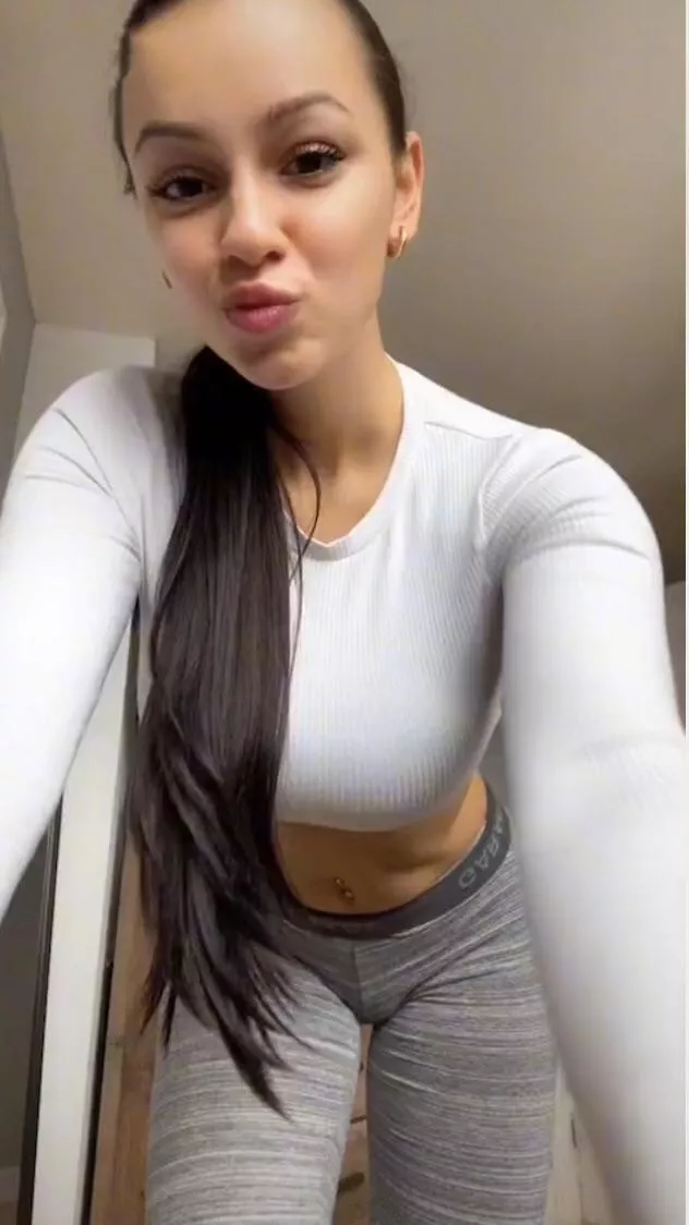 🤤🤤🤤 posted by popingtarts