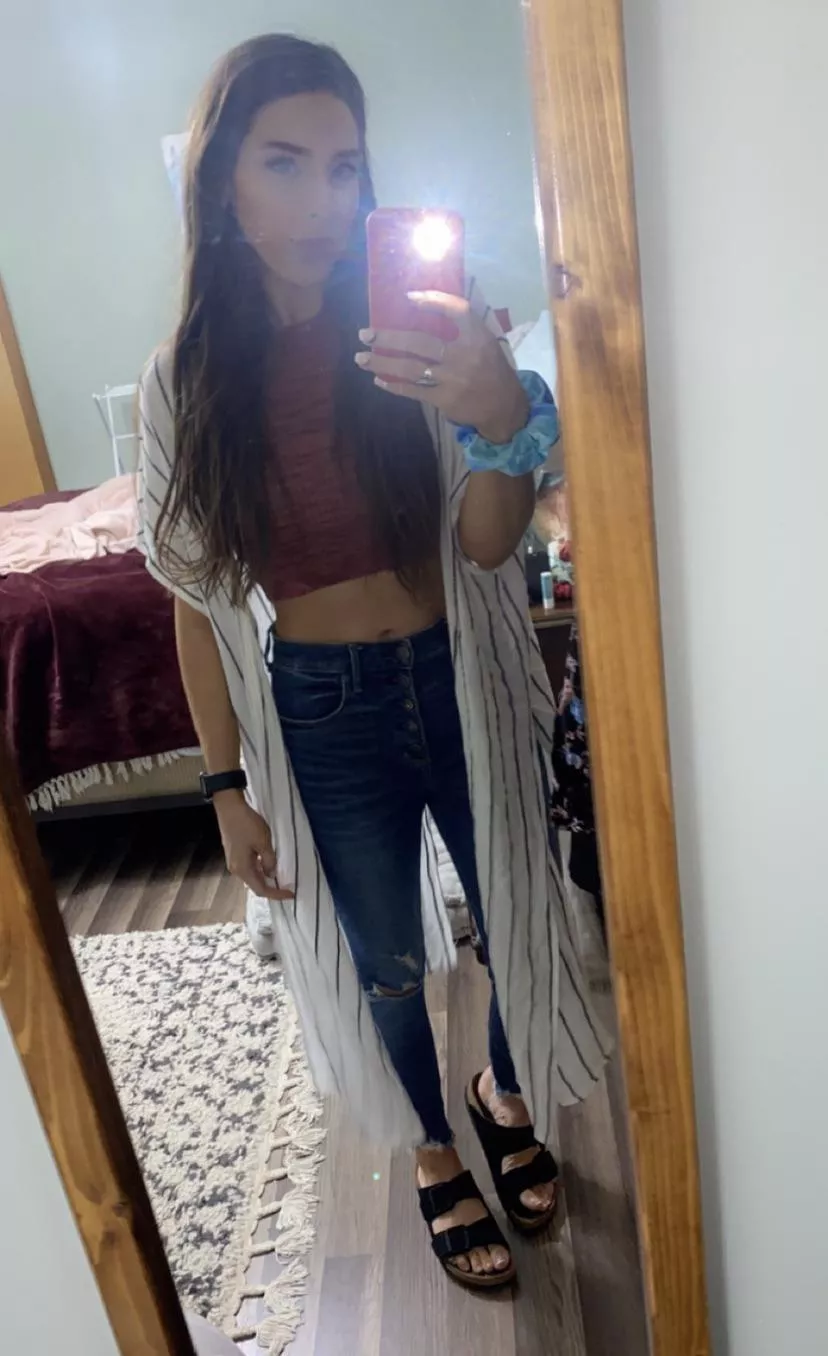 😏 posted by littlesphinx420