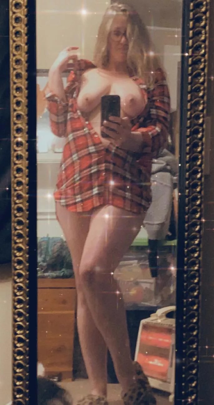 💋💋💋 posted by SlutforMasterNC