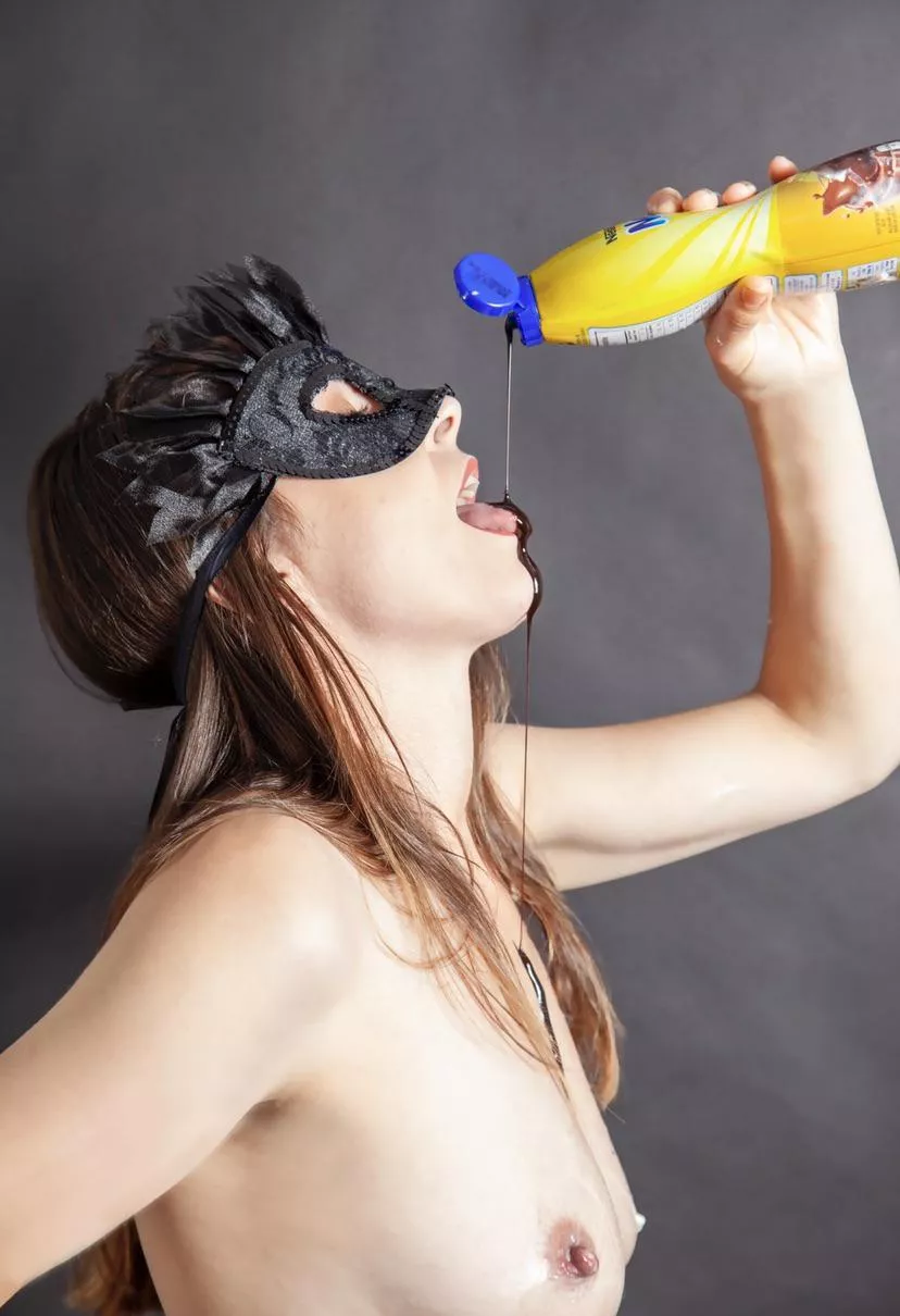 🍫🍫😜😜 posted by beckybananazzz