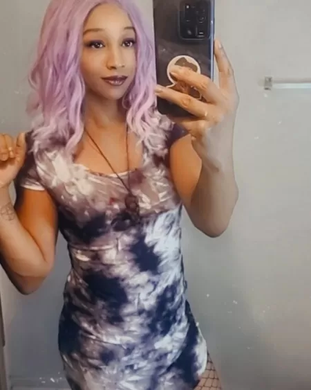 👋🏾 by HadesLady