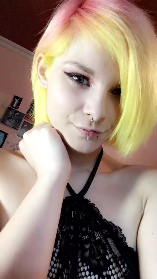 🐰 posted by [deleted]