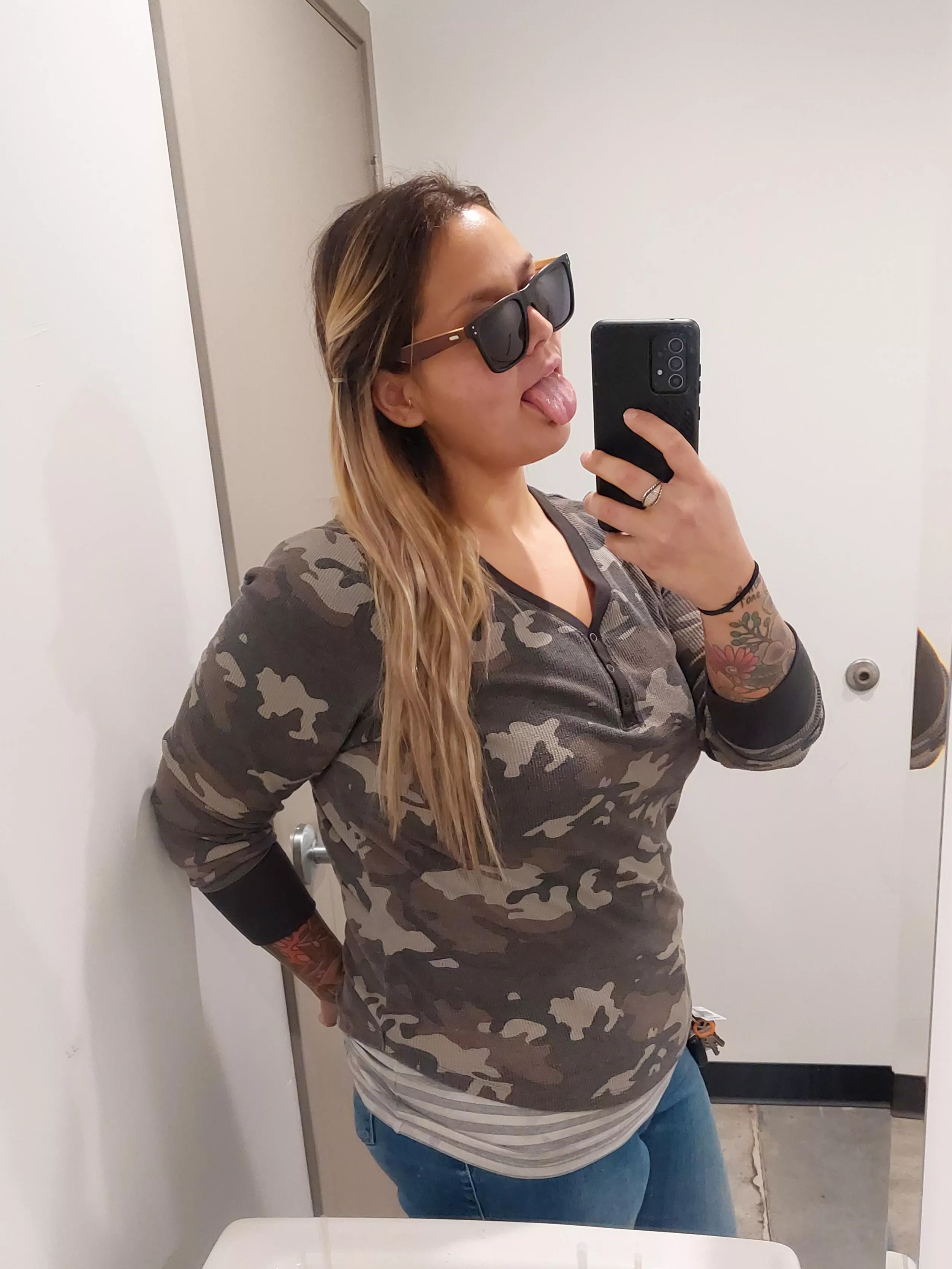 👅👅👅👅 posted by [deleted]